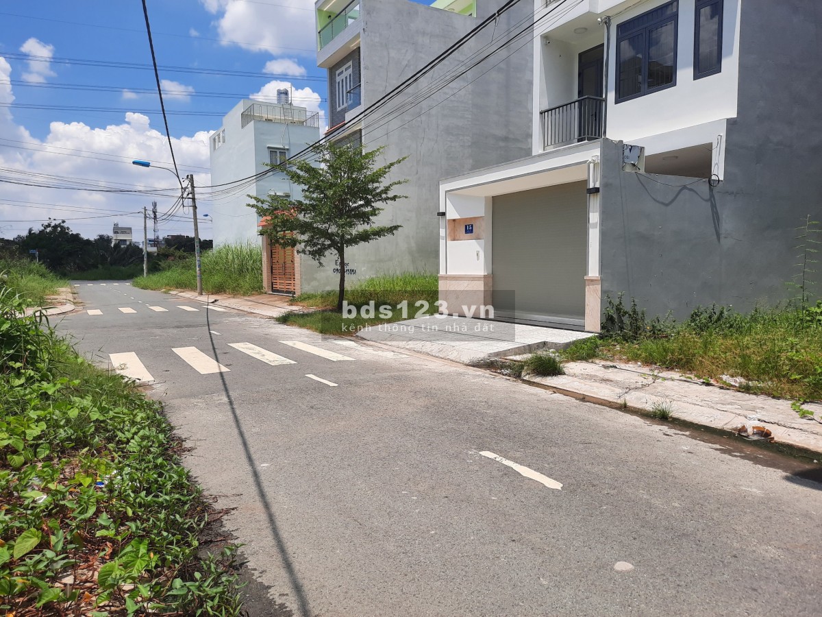 cần thanh lý lô đất để đầu tư Đ. Hoàng Quốc Việt, Phú Mỹ, Q7, Giá 2.5tỷ 76m2, có sổ, xây tự do