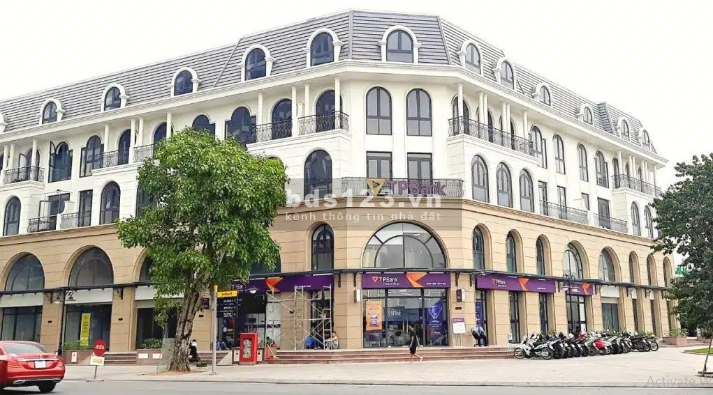 Shophouse 120m2 đối diện 16 toà chung cư cao cấp giá 16.6 tỷ tại Vin Gia Lâm (0985941715)