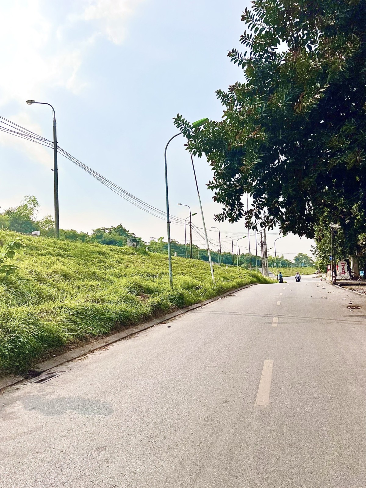 Chính chủ bán gấp 2 nhà liền kề ở Bát Khối Tư Đình Long Biên DT 77m2 đường rộng ô tô, chấp nhận MG