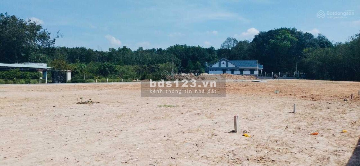 Chính chủ cần bán gấp lô đất ngay chợ Nhật Huy Bến Cát dt 3740m2 đã có sổ