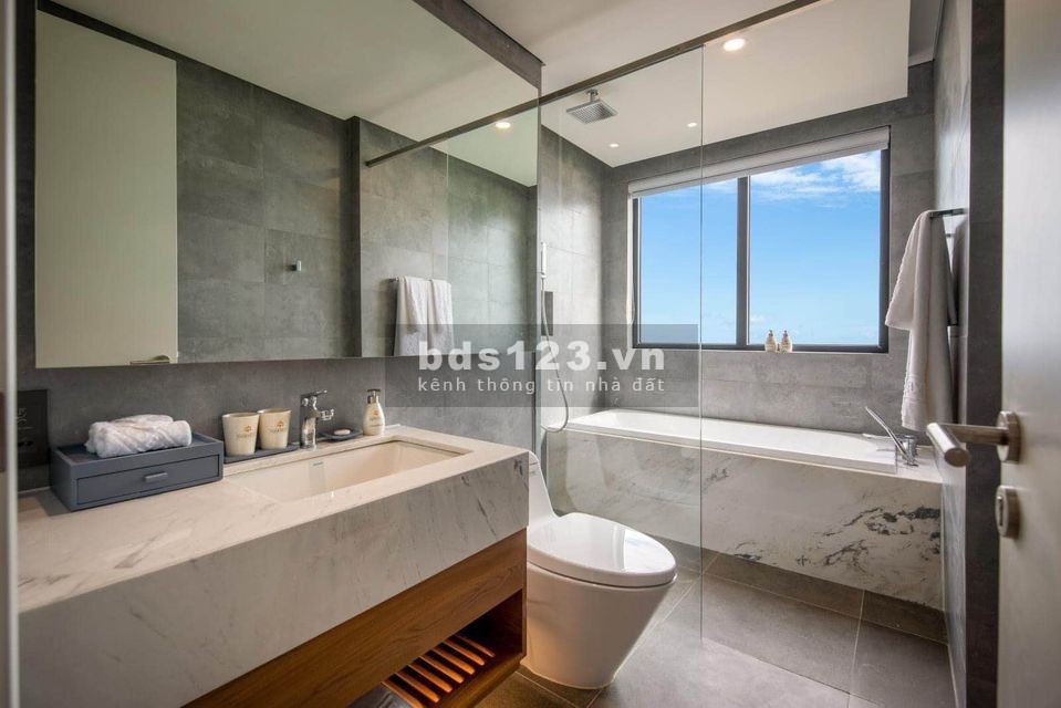 Sở hữu lâu dài ngay căn hộ cao cấp view Vịnh trung tâm KDL Bãi Cháy, Hạ Long chỉ với 350 triệu