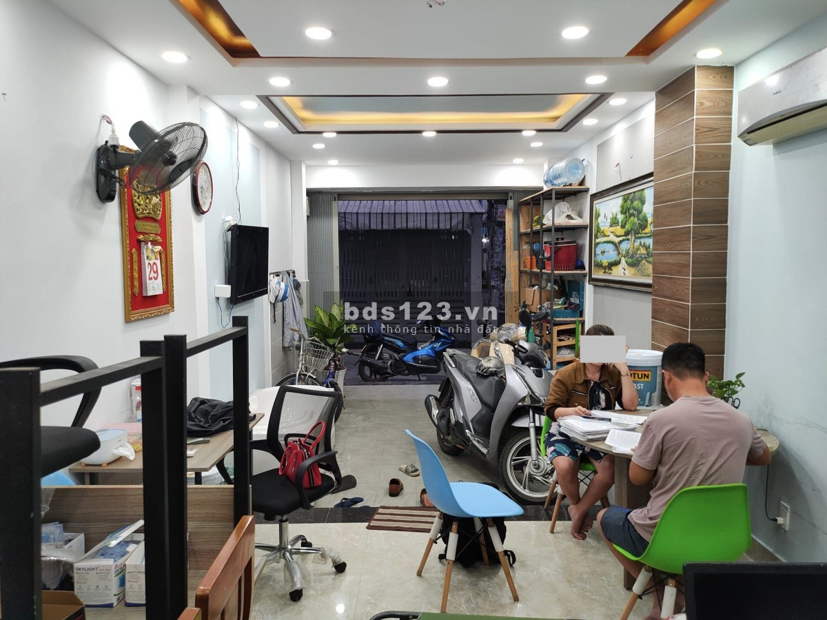 BÁN NHÀ HẺM XE HƠI 7 CHỔ - DT 40M² x 2 TẦNG - GIÁ 4,5 TỶ - GẦN LÊ TRỌNG TẤN - TÂN PHÚ