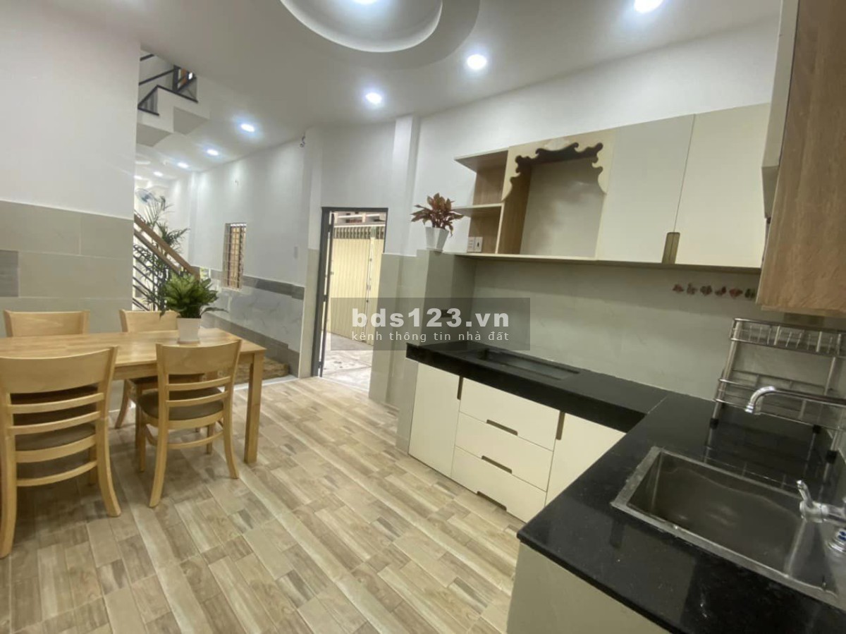 Bán gấp nhà HXH 6m đường Nguyễn Kiệm, Gò Vấp, giá chỉ 3,9 tỷ. LH 0866-153-345