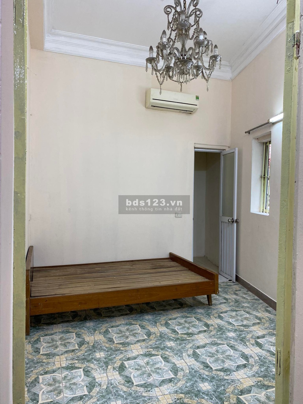 Cho thuê nhà 3 tầng tại 62 Trần Hưng Đạo, Hoàn Kiếm, Hà Nội