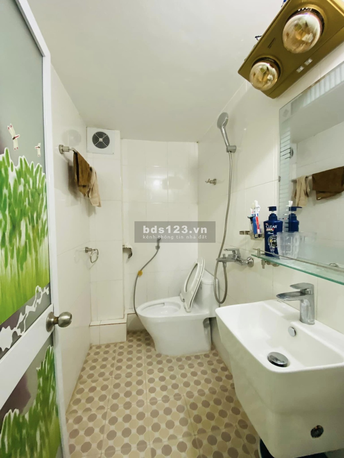 Bán nhà đẹp cách 1 nhà ra phố dân xây, sổ hoa hậu, thị trấn ngã tư Sở
