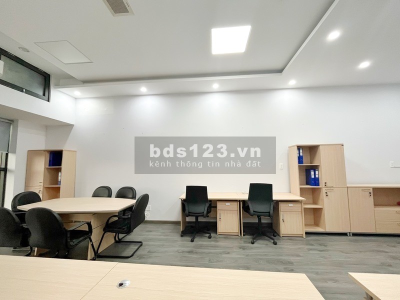 Cho thuê văn phòng Offictel The Sun Avenue 11 triệu/tháng, sẵn bàn ghế, DT 50m², 15 - 20 người ngồi
