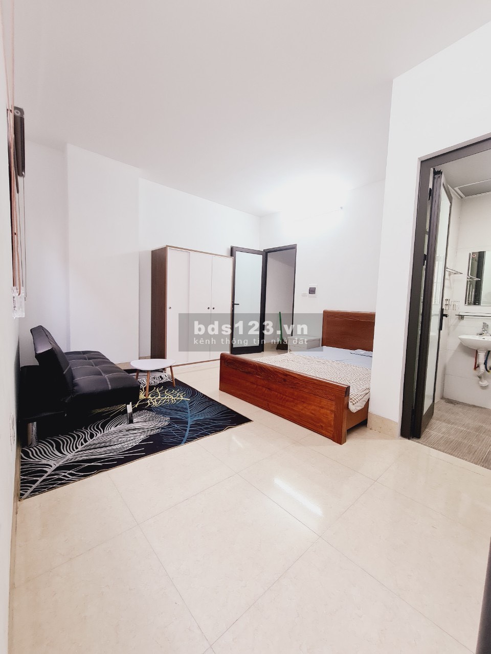 Bán căn hộ L02 2 phòng ngủ dt 48m2, giá 979 triệu, Khâm Thiên, Văn Chương Văn Miếu