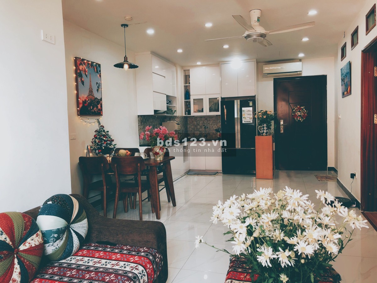 Chính chủ cần bán căn hộ chung cư ct2b KĐT nghĩa đô, ngõ 106 hoàng quốc việt. giá >2 tỷ