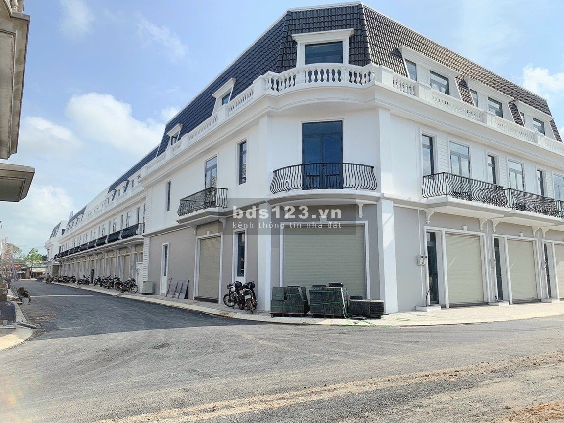 Bán 4 căn shophouse cuối cùng ngay thị trấn Châu thành, mặt tiền 30m