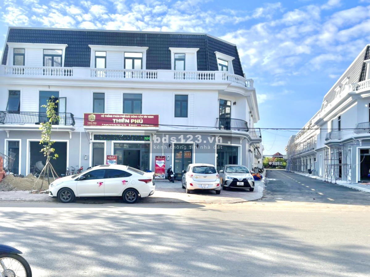 Bán 4 căn shophouse cuối cùng ngay thị trấn Châu thành, mặt tiền 30m