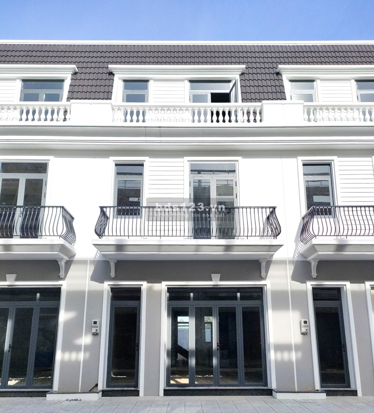 Bán 4 căn shophouse cuối cùng ngay thị trấn Châu thành, mặt tiền 30m