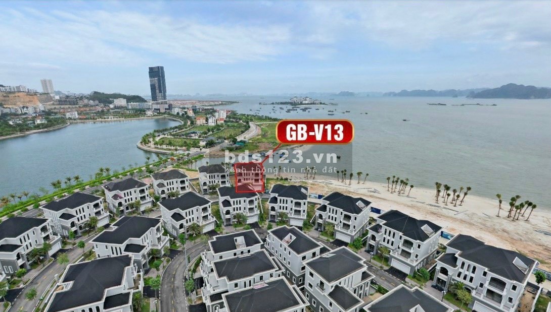 Bán nhà biệt thự chính chủ ngay mặt biển ở trung tâm Bãi Cháy, Hạ Long