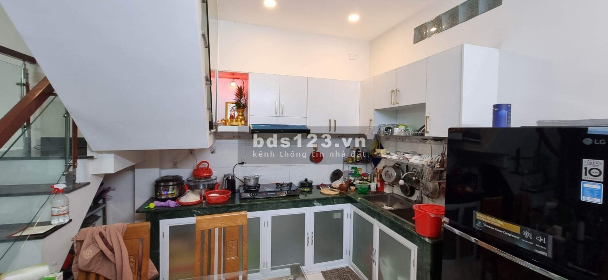 Bán nhà trung tâm thị trấn Hóc Môn, diện tích 72m², giá chỉ 3,3 tỷ