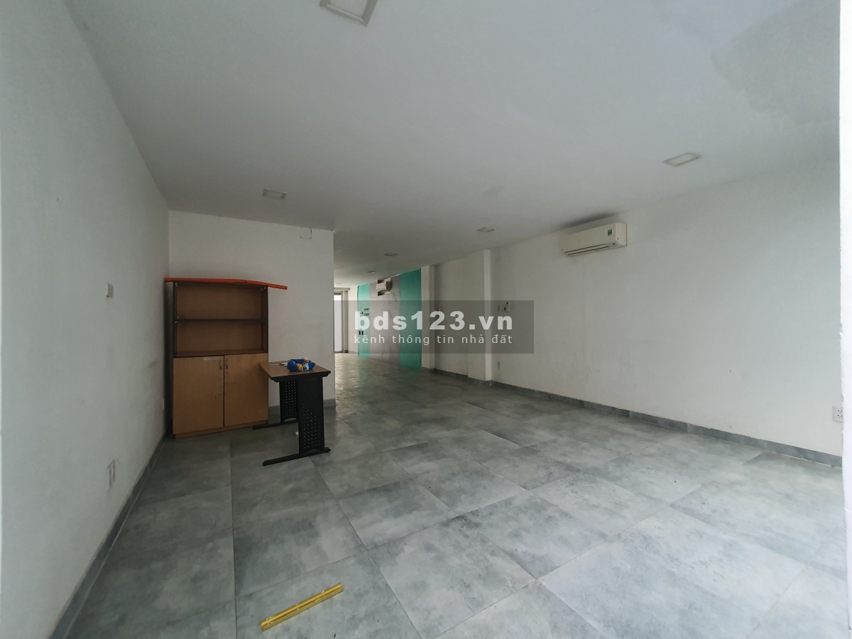 Cho thuê văn phòng 70m2, 15 triệu (có hầm để xe) mặt tiền đường Đặng Thùy Trâm, Bình Thạnh