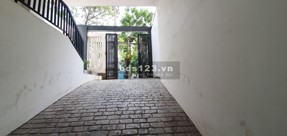 Cho thuê văn phòng 70m2, 15 triệu (có hầm để xe) mặt tiền đường Đặng Thùy Trâm, Bình Thạnh