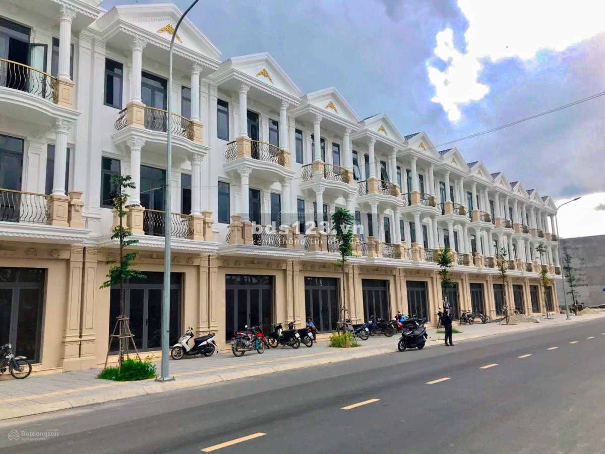 BÁN NHÀ PHỐ MẶT TIỀN LIỀN KỀ TÂM TRUNG TÂM THỊ XÃ GÒ CÔNG, TIỀN GIANG