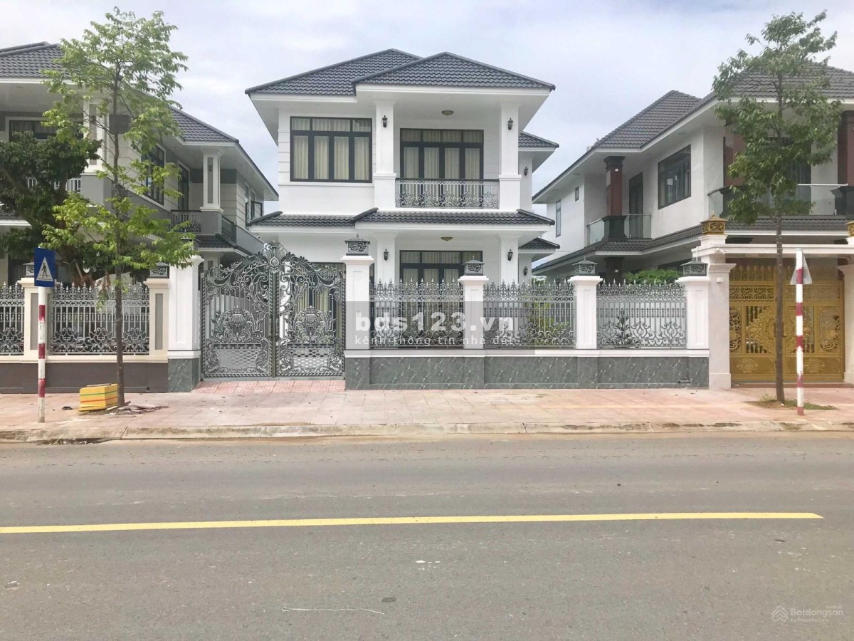 BÁN NHÀ BIỆT THỰ NGUYỄN TRÃI TỌA LẠC NGAY TRUNG TÂM THỊ XÃ GÒ CÔNG, TIỀN GIANG