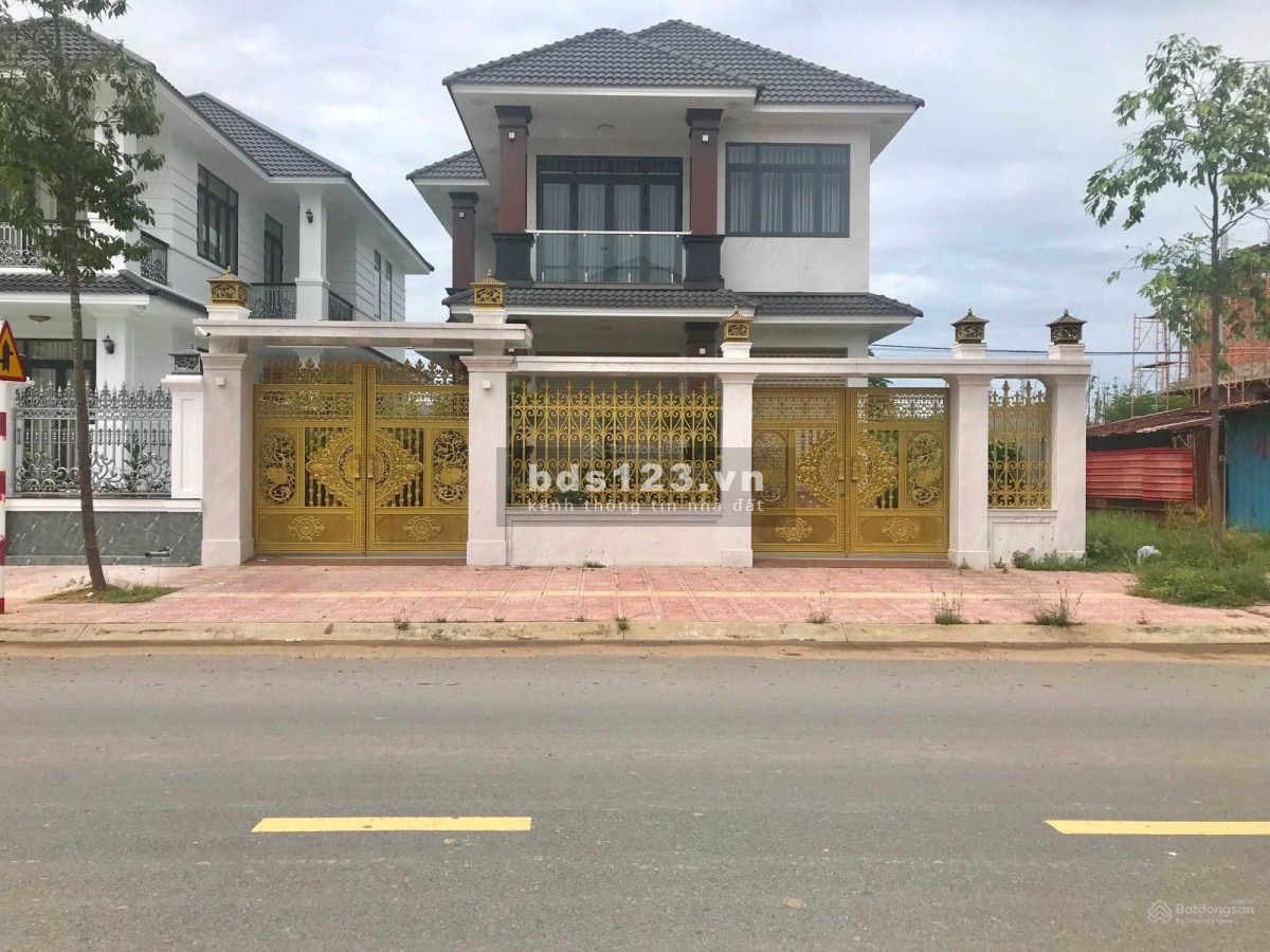 BÁN NHÀ BIỆT THỰ NGUYỄN TRÃI TỌA LẠC NGAY TRUNG TÂM THỊ XÃ GÒ CÔNG, TIỀN GIANG
