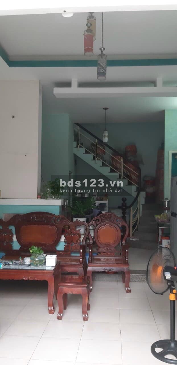 Bán nhà 1 sec Nguyễn Suý, Tân Quý, dt 40m2 (4.1x10) hẻm xe hơi, giá chỉ 4.35 tỷ