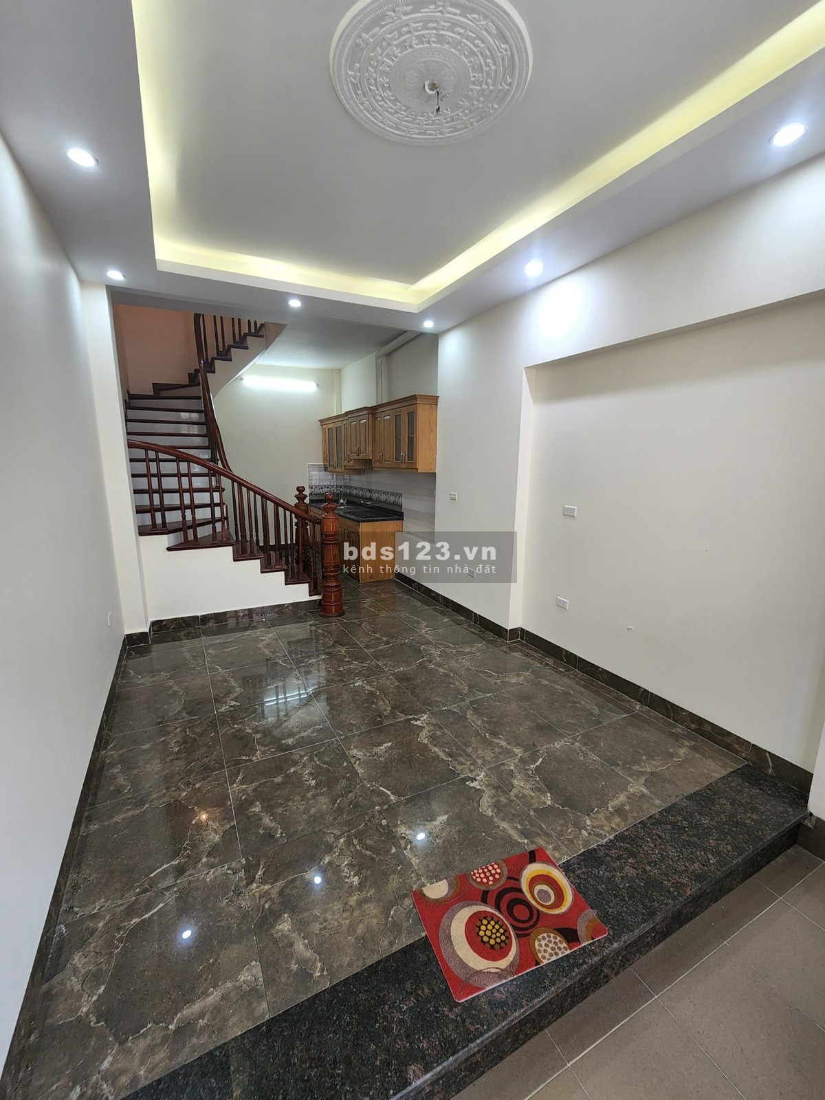 Bán nhà đón Tết trung tâm Phú Thượng, Fortuner đỗ cửa, DT 32m², giá chỉ 4,68 tỷ đồng
