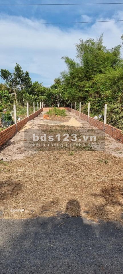 Bán đất 5x50 thổ cư mặt tiền đường nhựa 7m rào sẵn nằm ngay KCN lớn nhất Đông Nam Á giá đầu tư 475tr