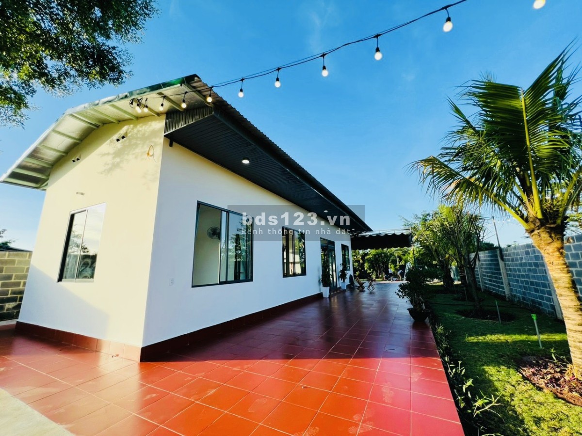 Bán nhà vườn tại Thôn 8, Xã Cư Êbur, TP Buôn Ma Thuột, DT 14 x 85m, Giá 1 Tỷ 690 Triệu
