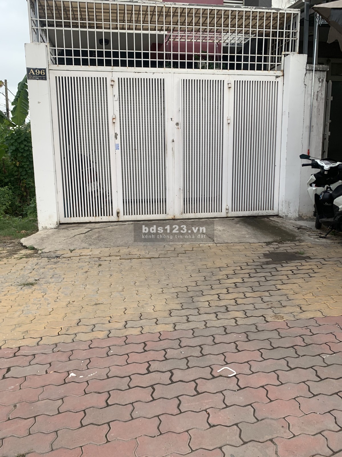 Bán nhà mặt tiền đường Quận 8, khu kinh doanh sầm uất