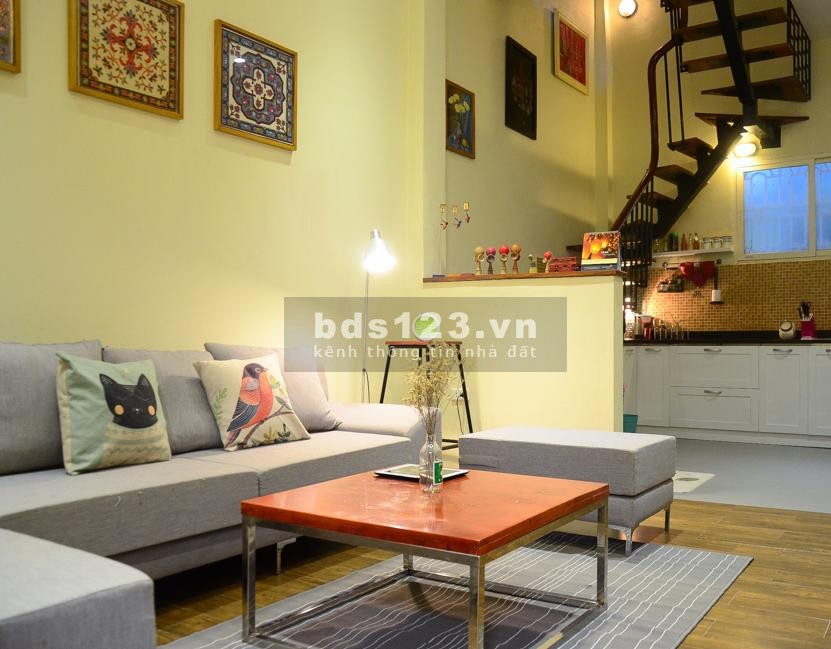 SỐC GIÁ...!!! 3TỶ Mua nhà Cầu Giấy SH quay đầu, 32m, 3T