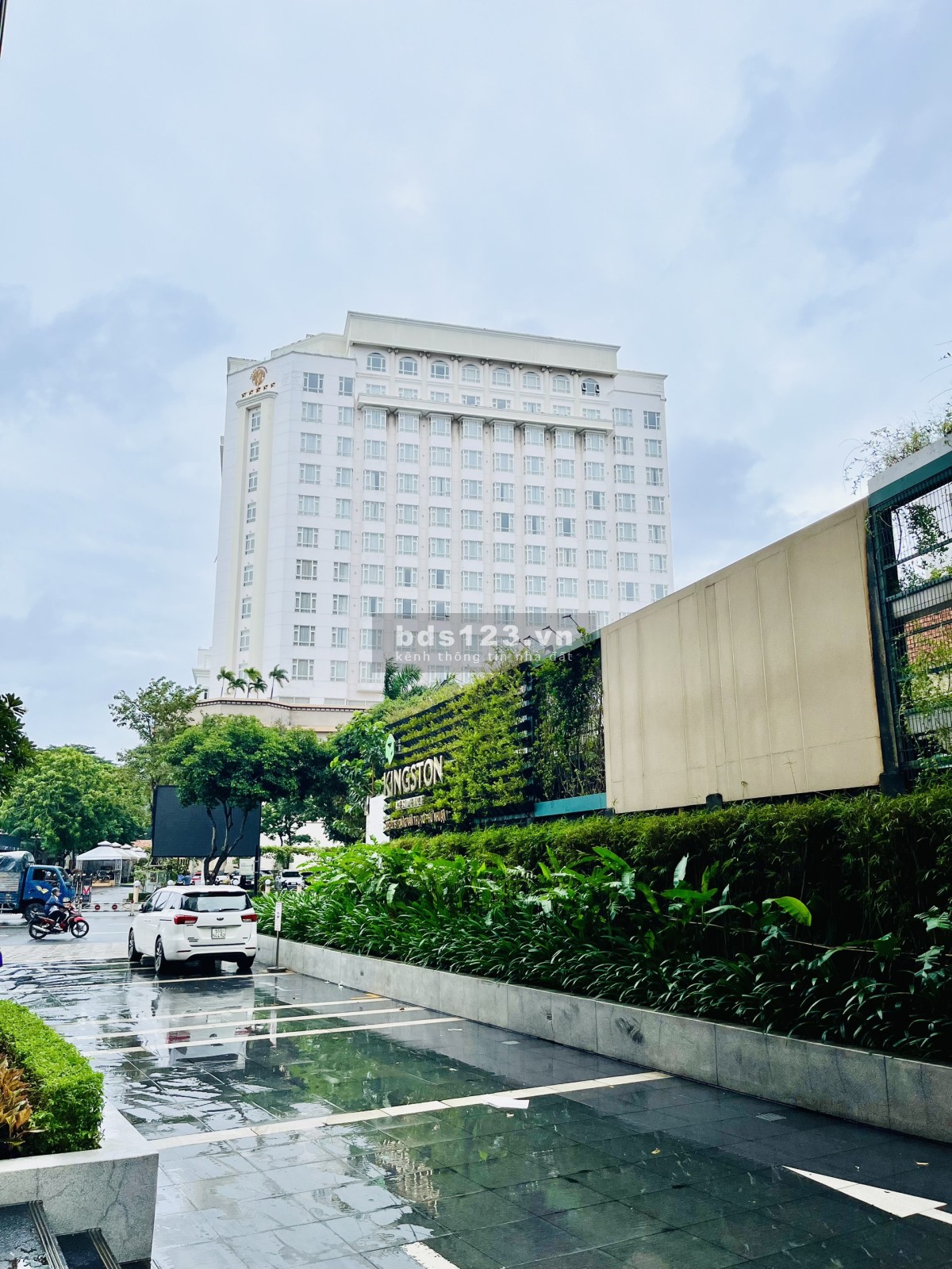 Cho thuê căn hộ chung cư cao cấp Kingston, 12tr. Địa chỉ 146 Nguyễn Văn Trỗi, Quận Phú Nhuận.