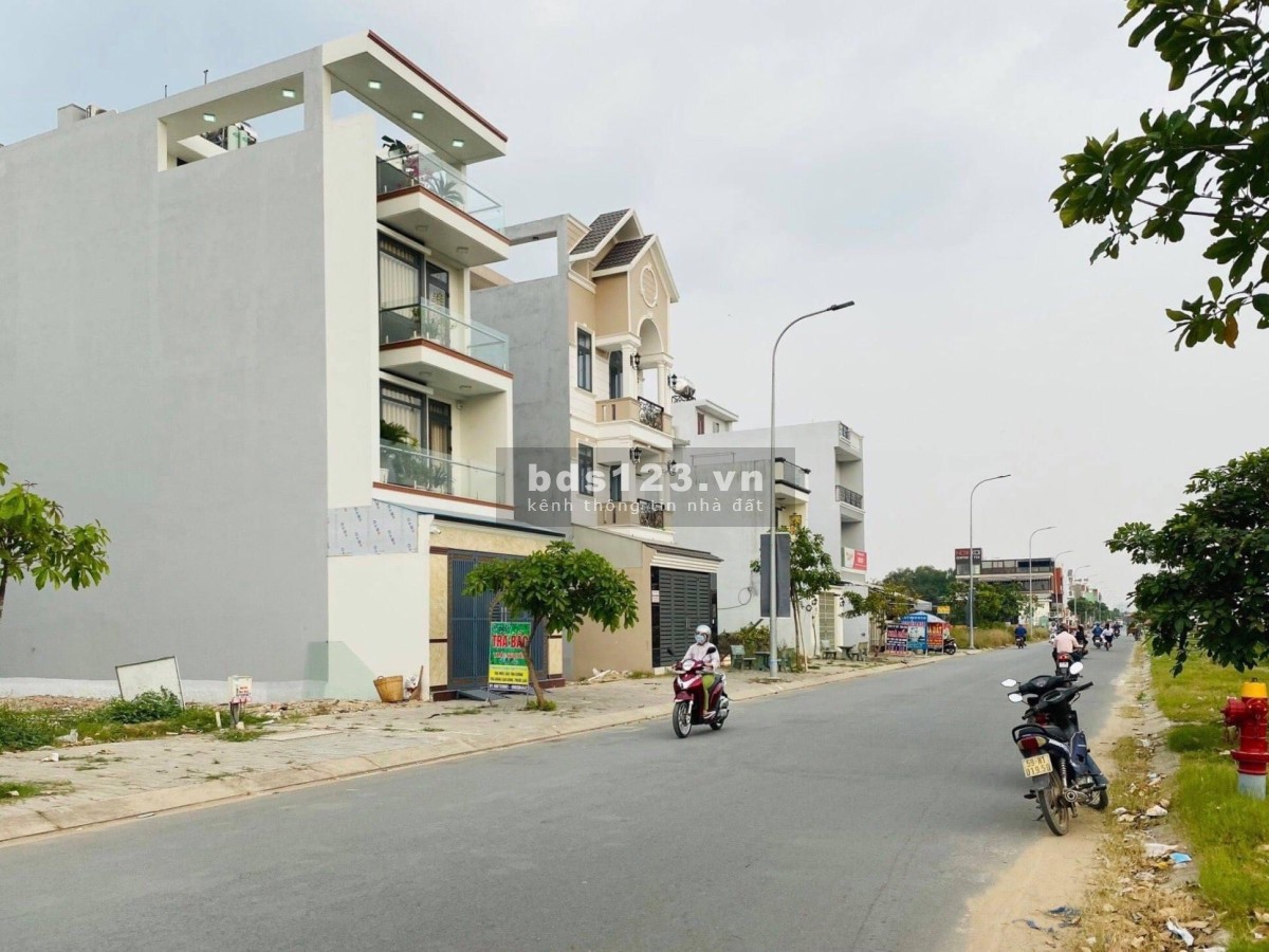 Thanh lý giá rẻ ngay đường Số 18, Hiệp Bình Chánh, Thủ Đức,Gần TTTM Giga Mall,DT 119m2,Giá 2tỷ6,SHR