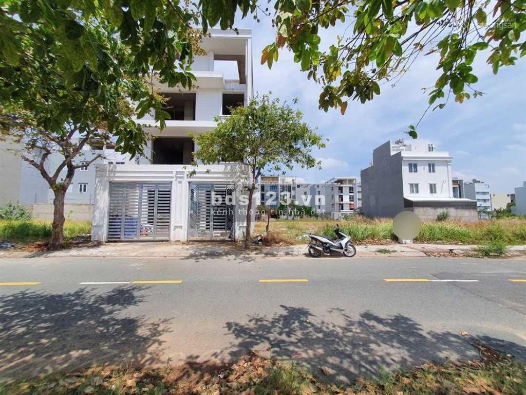 bàn liền lô đất mặt tiền Nguyễn Văn Dung, P6, Gò Vấp, Giá 1tỷ9 80m2, thổ cư, xây ngay, có
