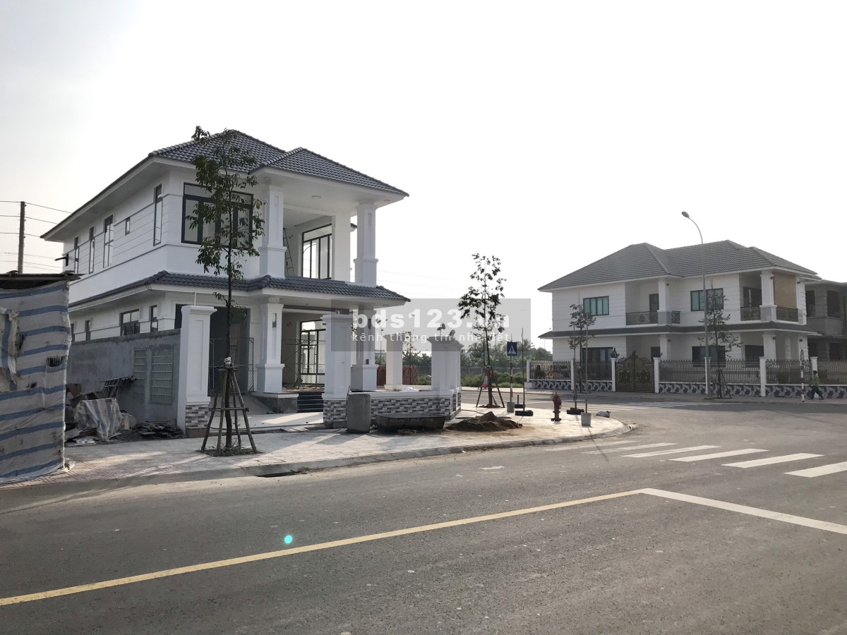 BÁN NHÀ BIỆT THỰ NGUYỄN TRÃI TỌA LẠC NGAY TRUNG TÂM THỊ XÃ GÒ CÔNG, TIỀN GIANG