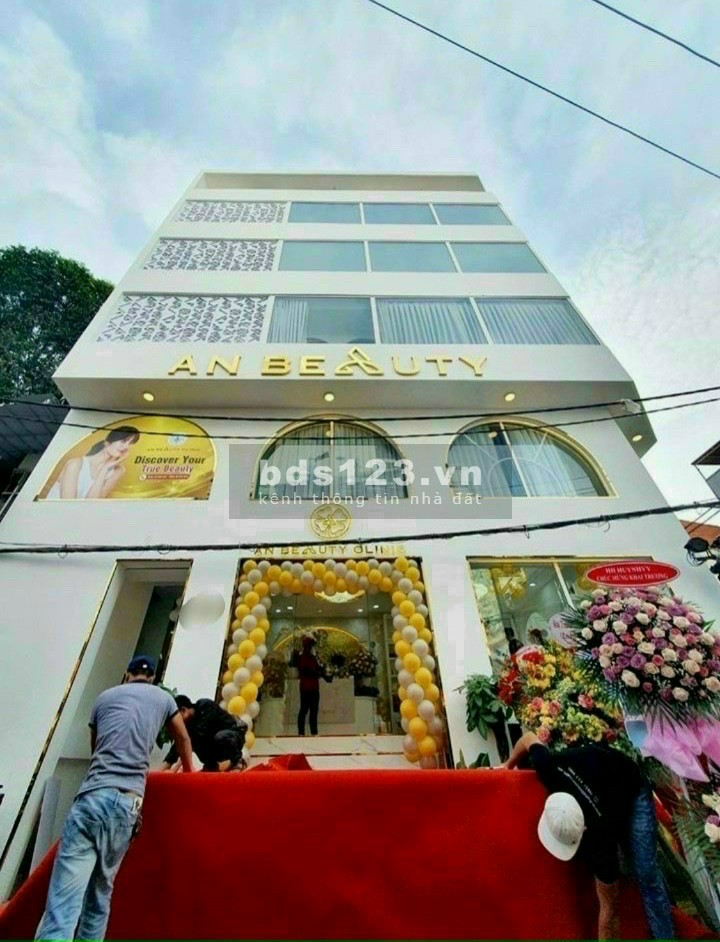 Hàng cực hiếm, Góc 3 MT Võ Văn Tần đoạn 2 chiều, hầm- 5 lầu, 5,5x15m, nhận nhà ngay
