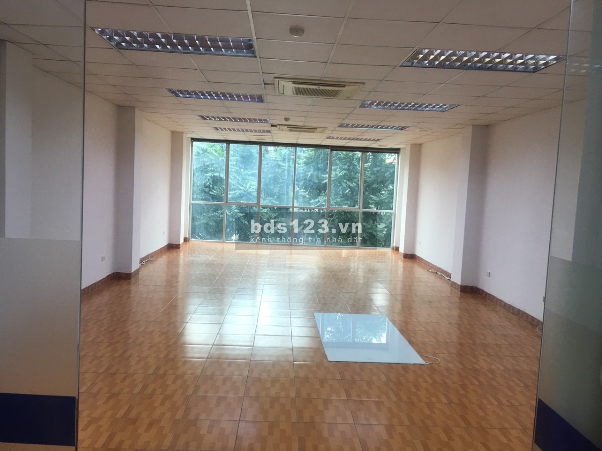 Cần cho thuê mặt bằng làm văn phòng tầng 3 mặt đường Khuất Duy Tiến
