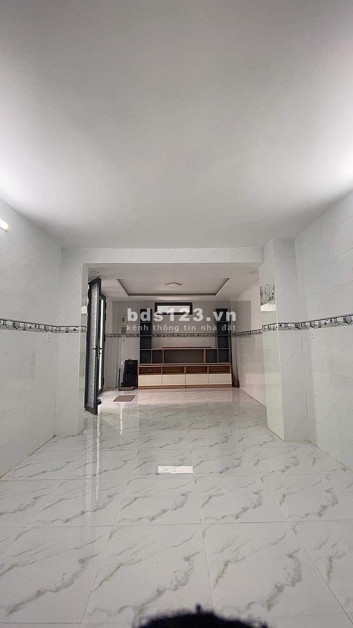Bán nhà HXH mới tinh Tân Bình, xe hơi đỗ cửa, DTSD 50m² x 3 tầng, 5 PN, giá 7,03 tỷ