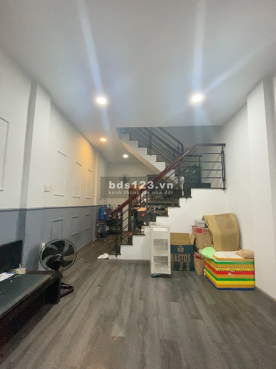 Bán nhà rất đẹp tại Quận 3 - Lý Chính Thắng khu an ninh, yên tĩnh