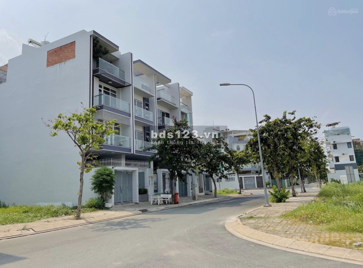 Sang nhanh lô đất đường Rạch Bà Lớn, Phong Phú, Bình Chánh, giá 2.1tỷ, có sổ, thổ cư, xây được ngay