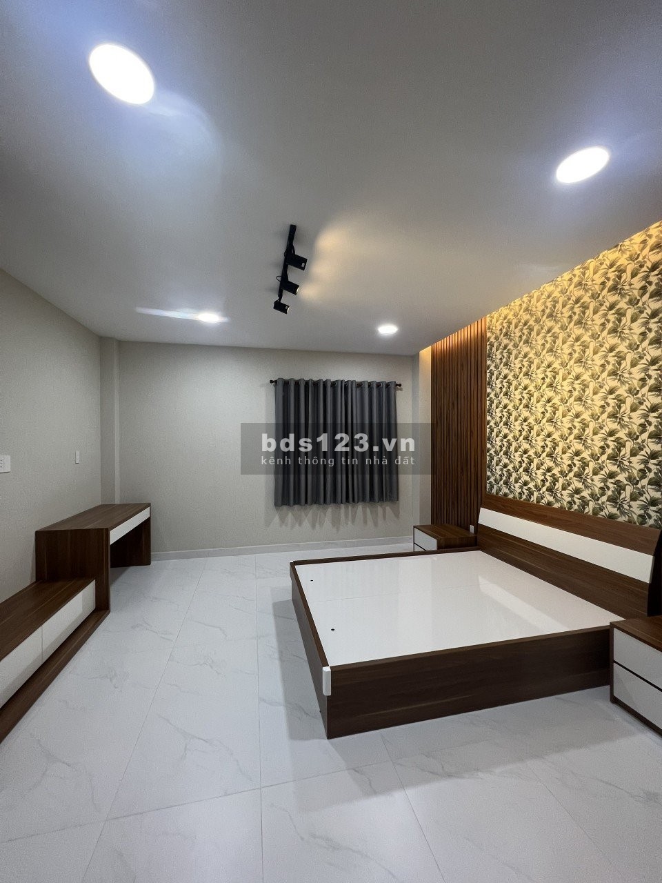 Bán gấp nhà cư xá Phú Lâm chính chủ, DT 67m² x 3 tầng