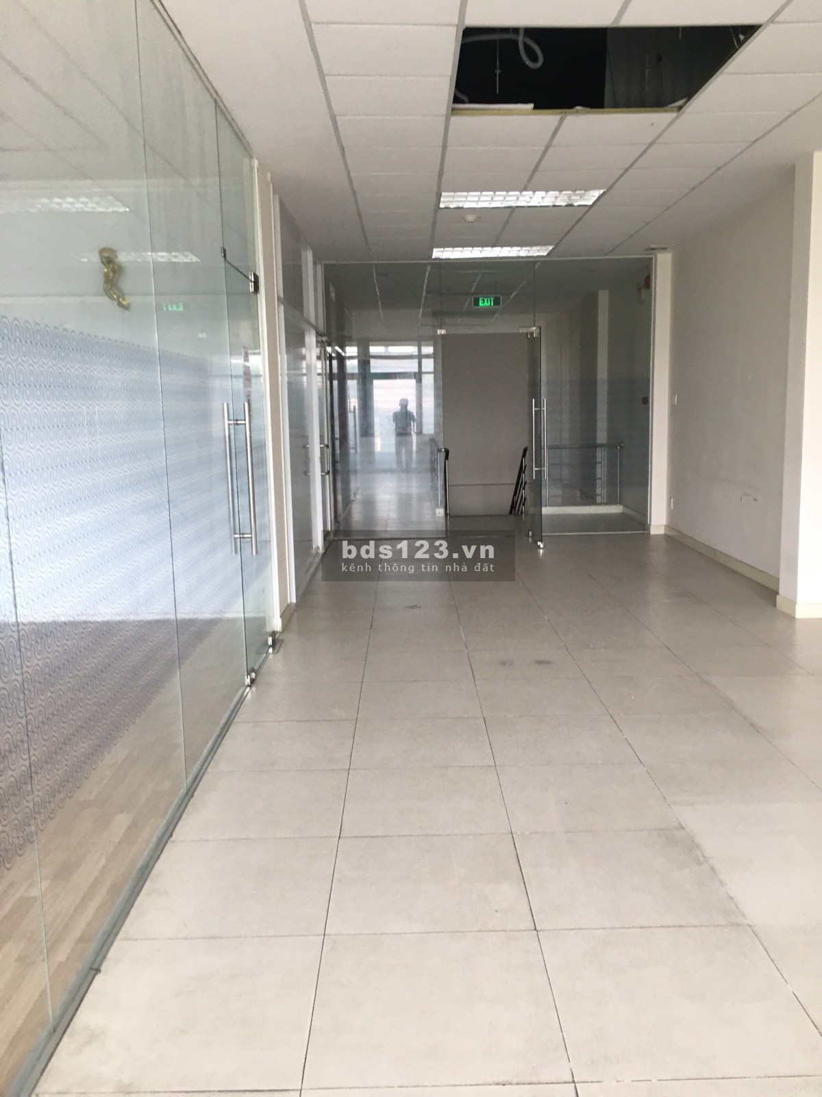 Bán nhà mặt tiền Hoàng Văn Thụ, dt 146m² x 3 tầng, ngộp bank bán gấp