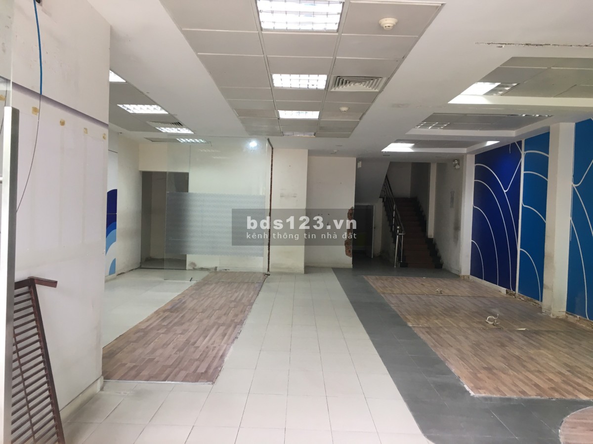 Bán nhà mặt tiền Hoàng Văn Thụ, dt 146m² x 3 tầng, ngộp bank bán gấp