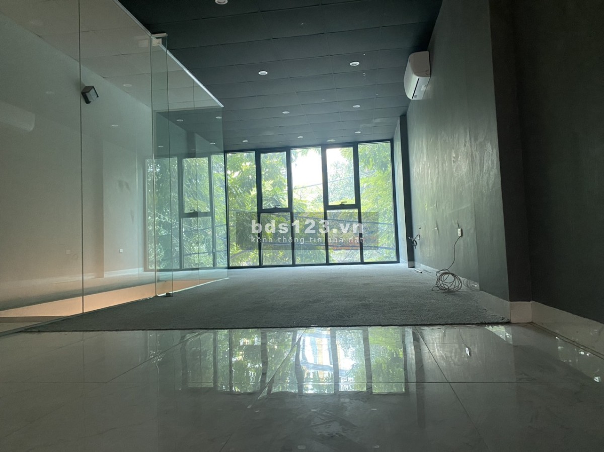 Cho thuê văn phòng đường Nguyễn Văn Lộc Hà Đông, DT 140m giá 25tr/tháng