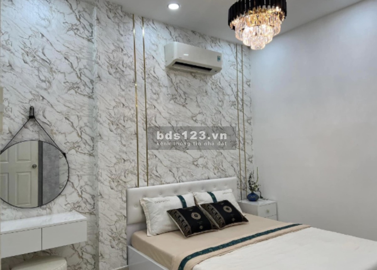 Cần bán nhanh nhà thị trấn Cần Đước, DT 84m², 1T + 1L, giá 2,4 tỷ đồng