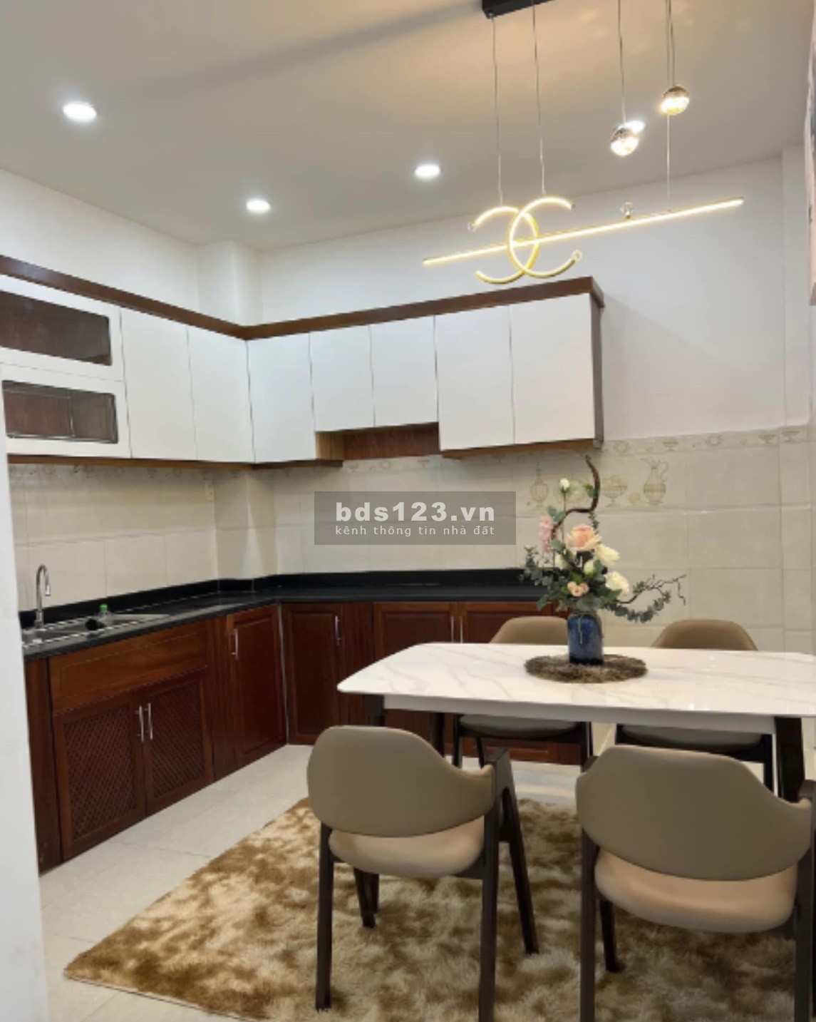 Cần bán nhanh nhà thị trấn Cần Đước, DT 84m², 1T + 1L, giá 2,4 tỷ đồng