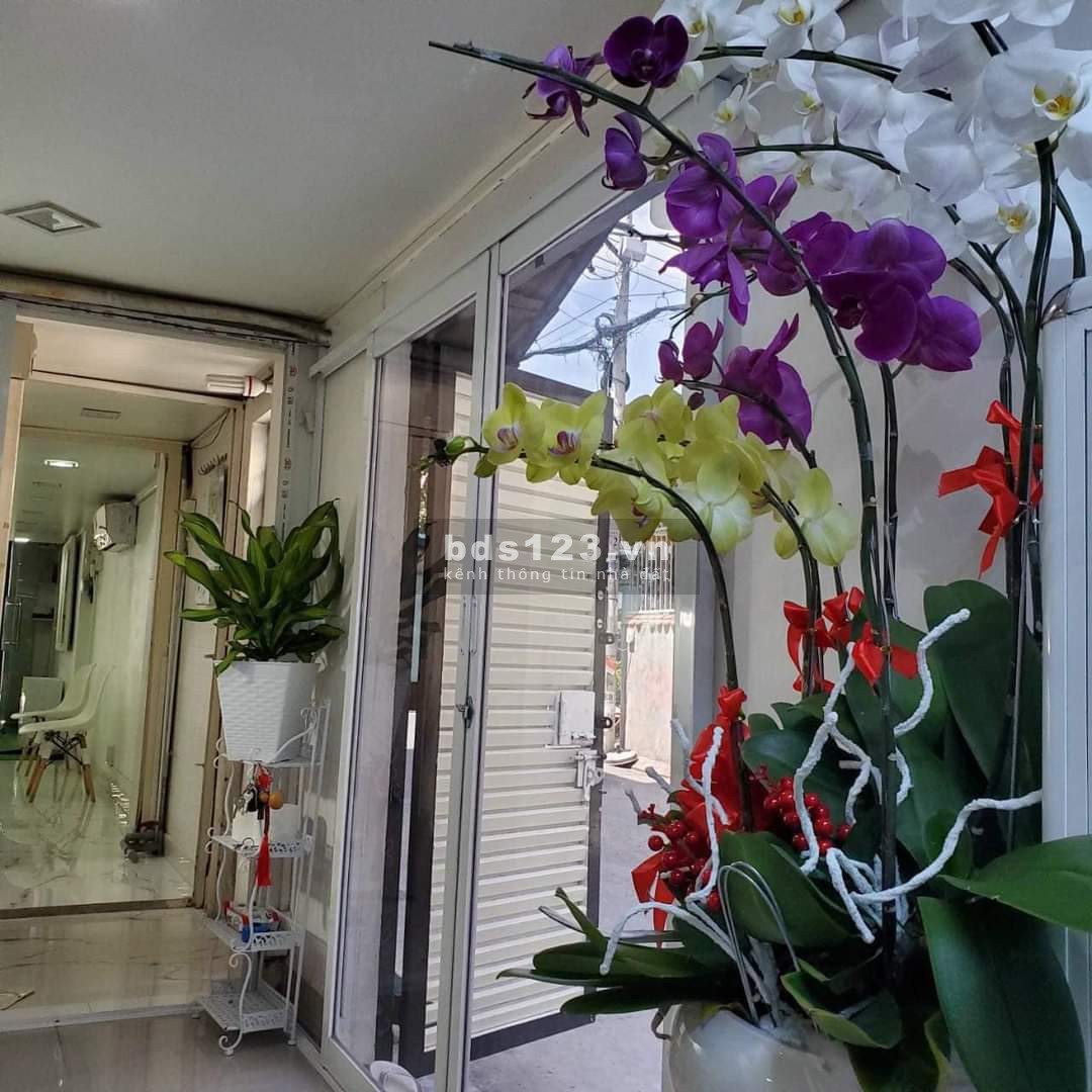 Bán nhà đường Trường Chinh, DTSD 76m², giá 9 tỷ 9