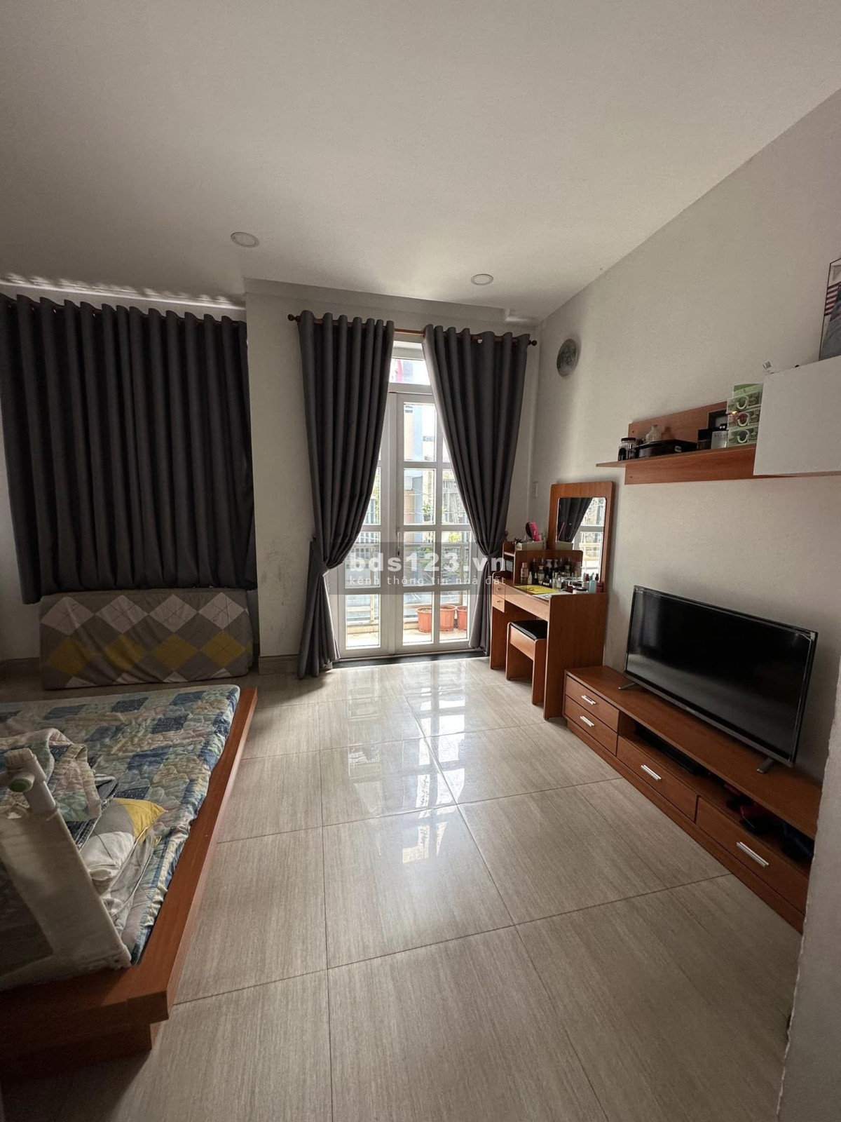 Tặng nội thất, 3 tầng, 3 phòng ngủ, 50m2, Tân Hương Tân Phú, giá chỉ 5.9 tỷ