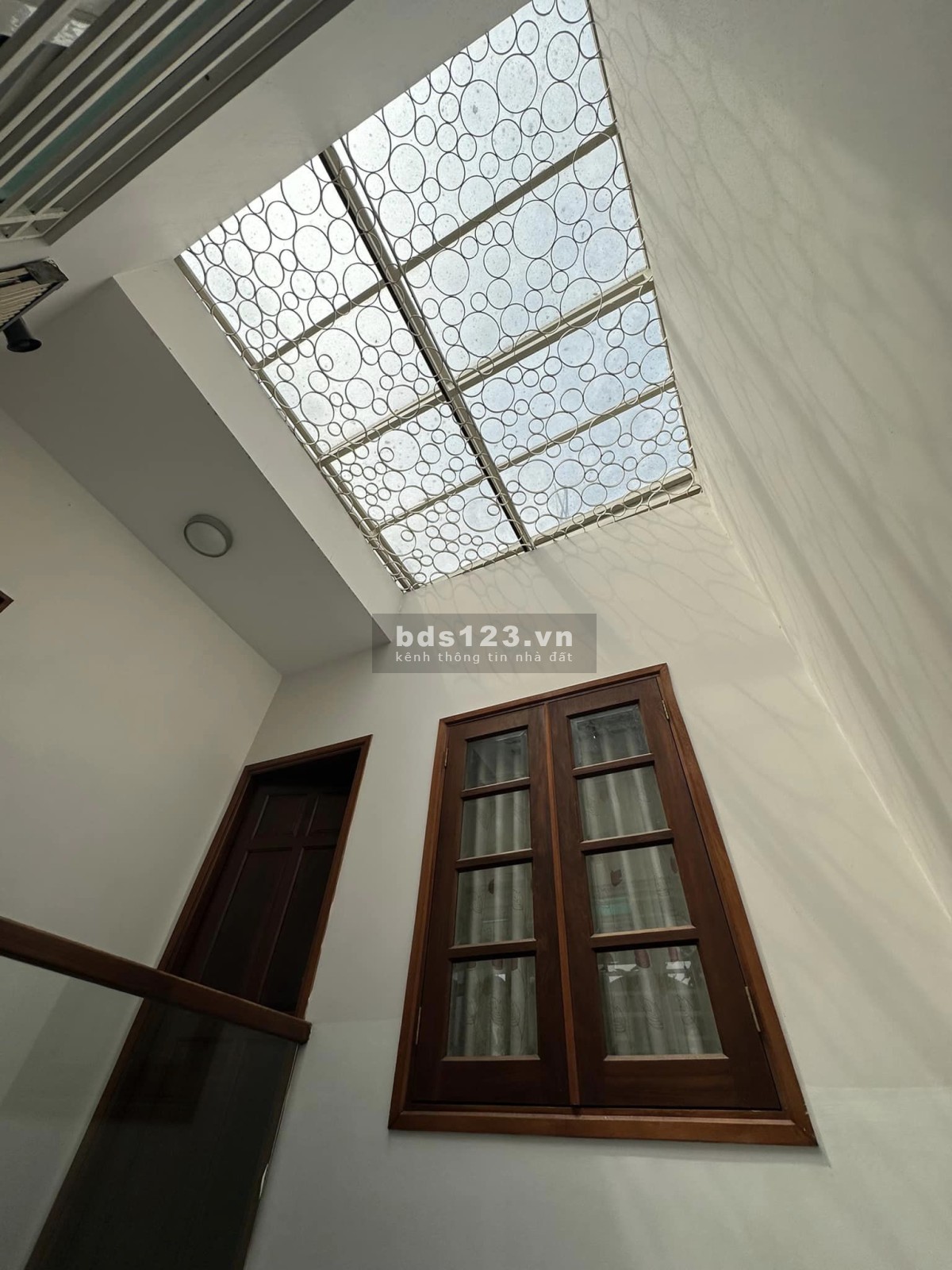 Tặng nội thất, 3 tầng, 3 phòng ngủ, 50m2, Tân Hương Tân Phú, giá chỉ 5.9 tỷ