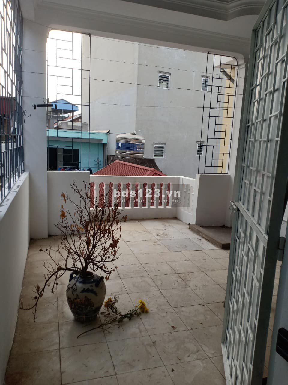 Siêu phẩm nhà hiếm Lạc Long Quân, đường ô tô gần Hồ Tây, DTSD 42m², MT 4,3m giá 5,2 tỷ