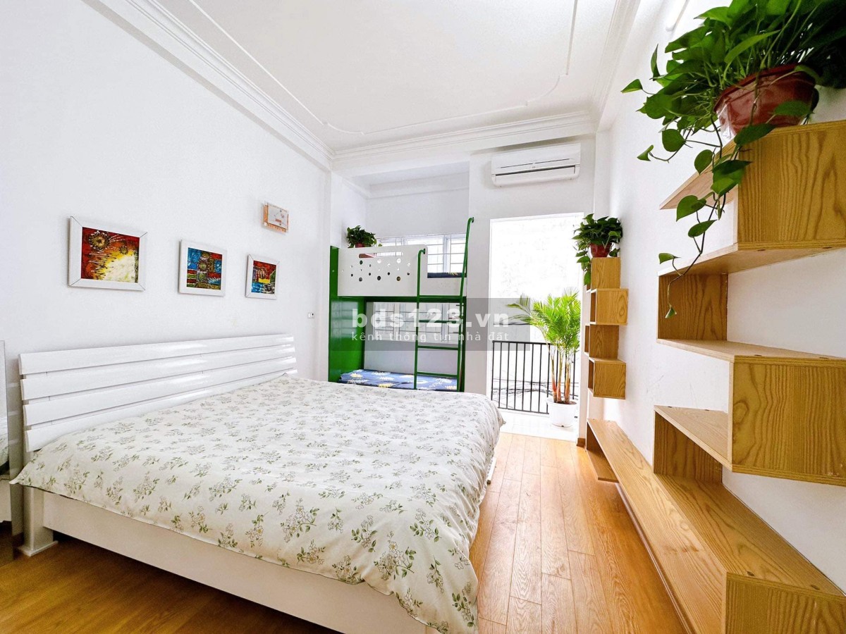 Siêu phẩm nhà hiếm Lạc Long Quân, đường ô tô gần Hồ Tây, DTSD 42m², MT 4,3m giá 5,2 tỷ