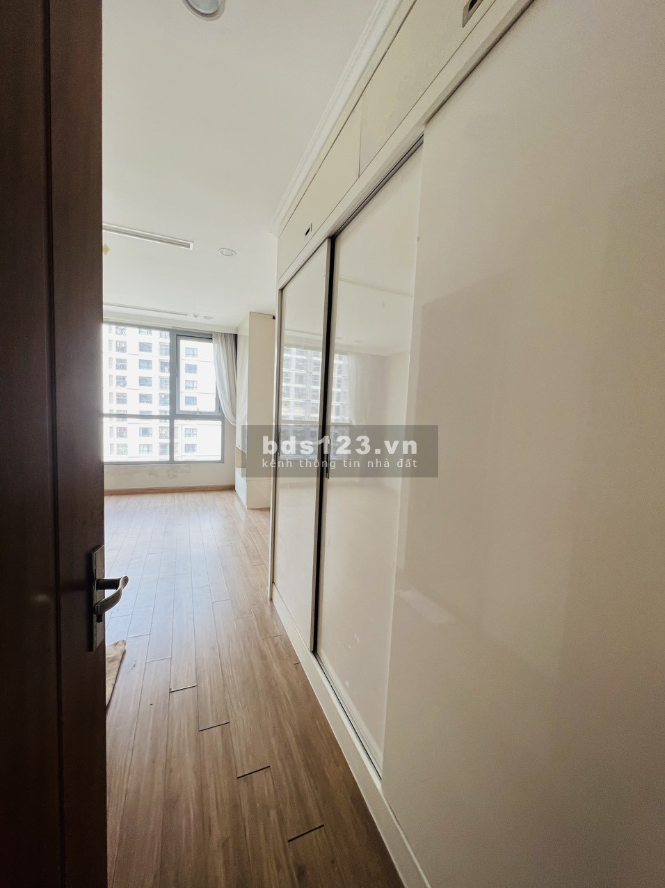 Bán căn 3 phòng ngủ góc 95m2, Park Hill Times City đồ cơ bản 5.6 tỷ bao phí