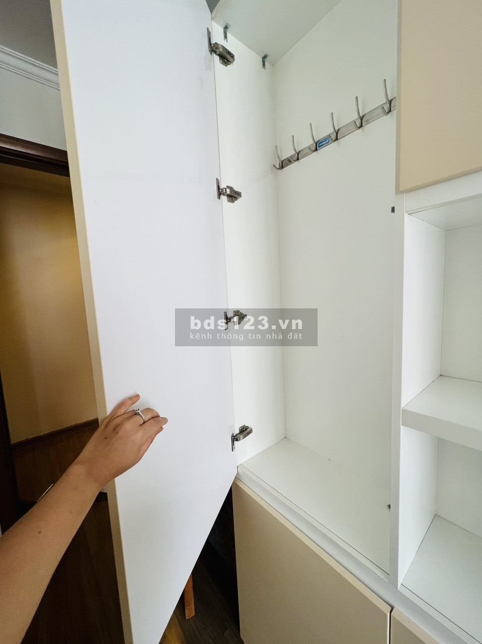 Bán căn 3 phòng ngủ góc 95m2, Park Hill Times City đồ cơ bản 5.6 tỷ bao phí
